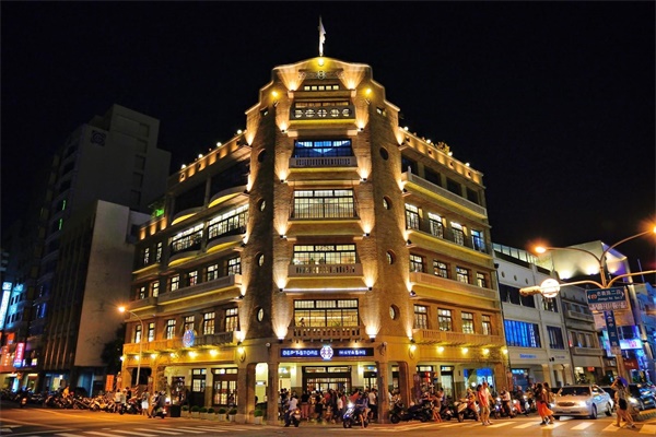 ������ҵ�޽�����չ�ֳ��������ɫ����