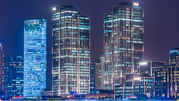 ¥����͸��������һ��ƽ�������������Щ�ŵ�������������