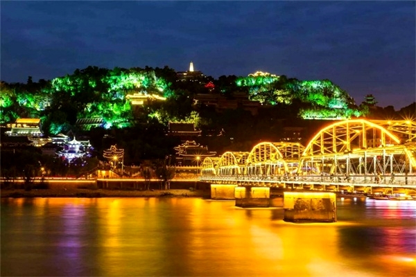 ɽ������8ͷ����һ�-��ֹ�ƹ�Զ������Ⱦ