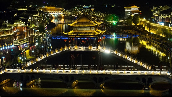 ����ҹ�����������Ż�����ο͵��Ͽ���������������