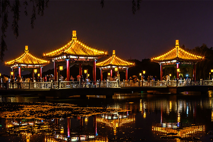 ��ͤ����˸��