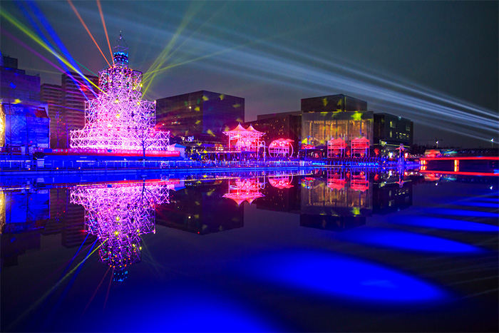 ҹ�ε���˸��