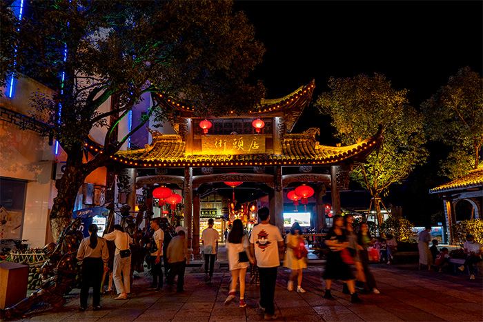 ��ҵ����������������������ҹ�侭������������������