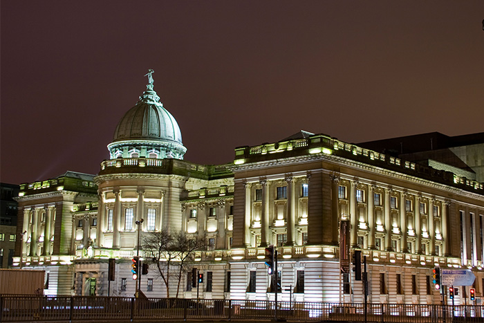 �Ļ��ں�������չ������֮����������8ͷ���������Ϊ���˺Ȳʣ�