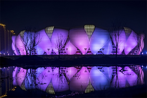 ���ṫ���ռ���������������ɫҹ�仵��