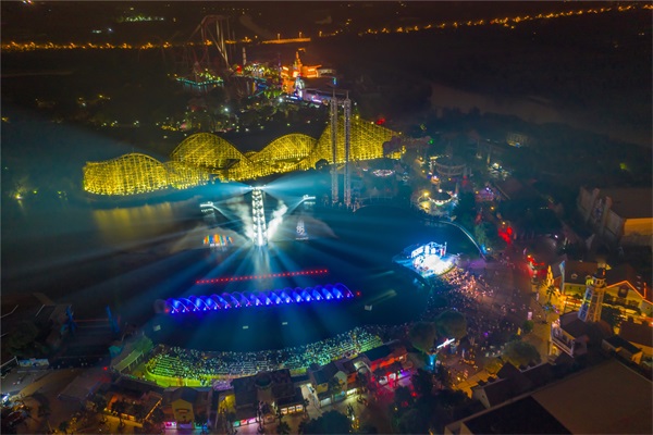 ���õ���˸��