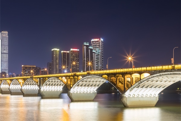 ���ᾰ�۵���˸��