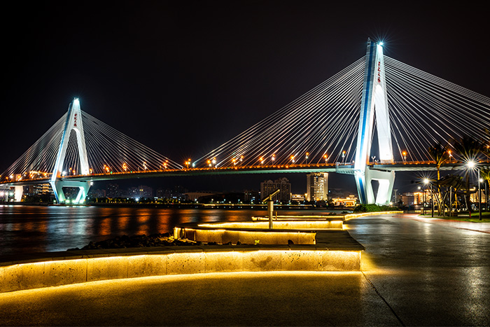 �������˸��