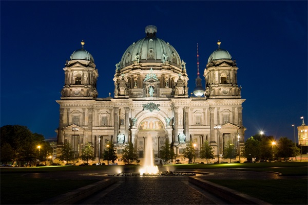 �������˸��