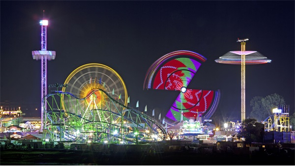 ������԰����˸������԰��ҹ��Ӫҵ����