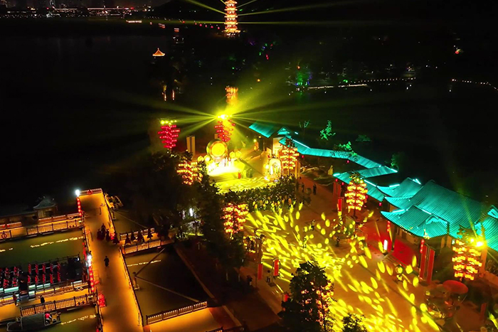 ��������˸������