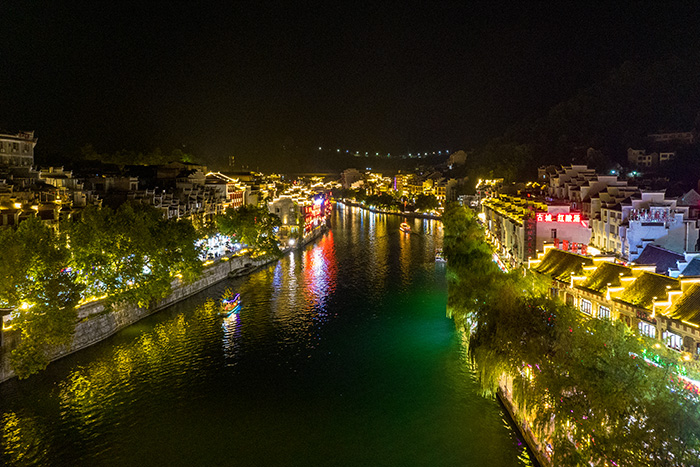 ѧ�ὲ������������Ϊ���õ���˸���ر����գ�