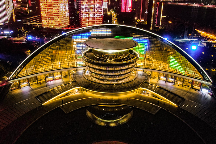 ¥����������