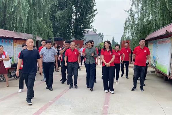 ��8ͷ�����������˾���밲�����ڻ����������س����ϼ��Ӱ