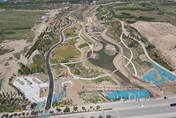 ��԰����ǰ