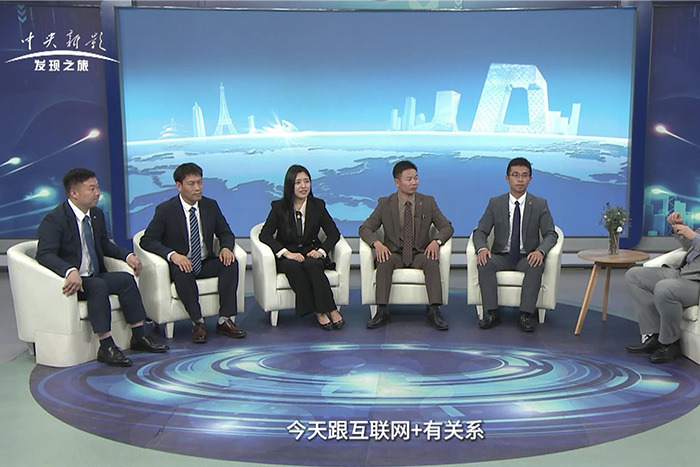 ��8ͷ��������������״��˾�����(��)�ٵ�CCTV������Ӱ����֮�á�ţ���۵���