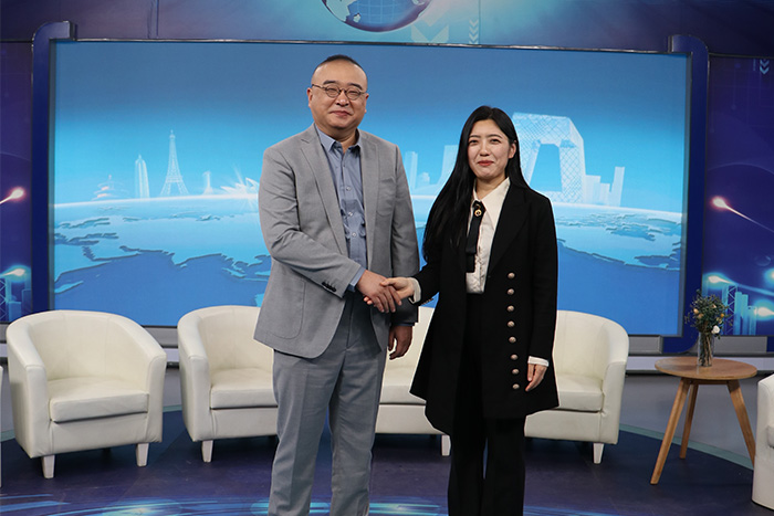 ��8ͷ��������������״��˾����������������������Ӱ