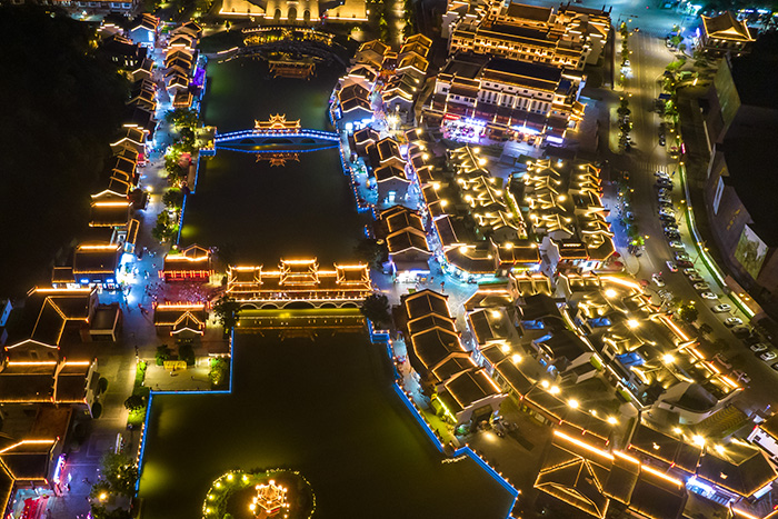 ����С�����˸������