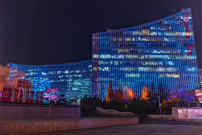 ¥����������