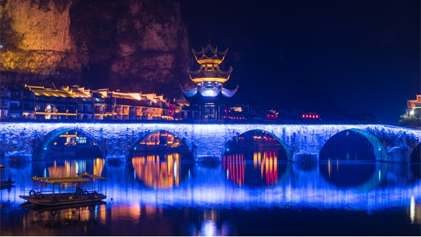 ����ҹ���������õ��ĵƾ߶�����Щ������������