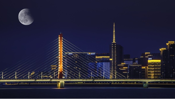 �������̵�����Զ����δ������