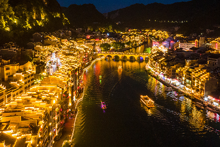 ��������˸������