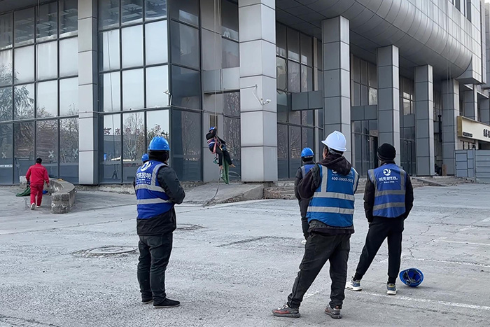 ��8ͷ���������������������ʩ���ֳ�