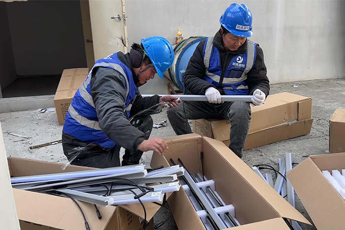 ��8ͷ���������������������ʩ���ֳ�