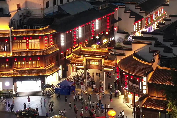 ����ҹ�ε���˸������