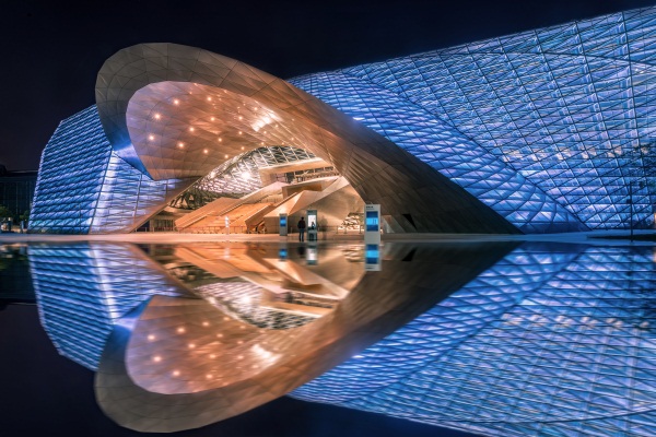 ¥������������������ѡ���ʵĵƾ�����������