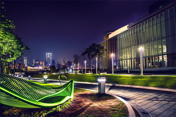 ��԰�����������