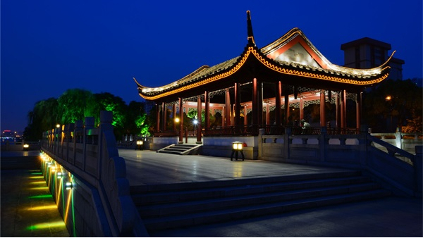 ��Ȼ�����޽��ƹ���������е�����