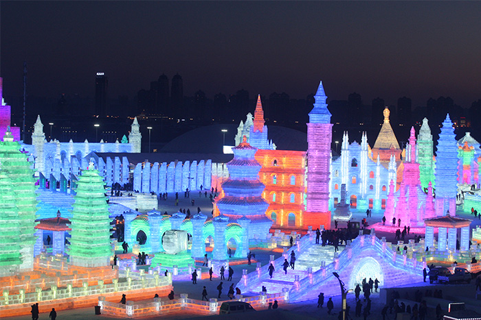 ��ѩ�����µ���˸������