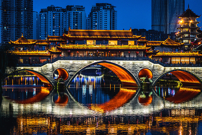 ����˸��