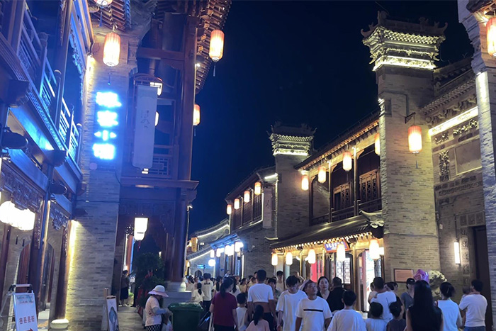 ����ҹ�ε���˸������