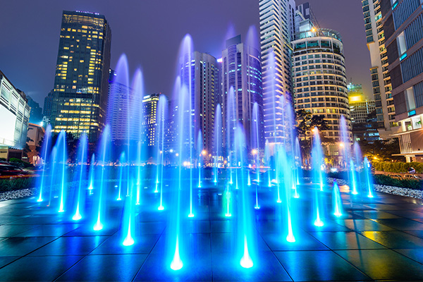 ����˸����˾