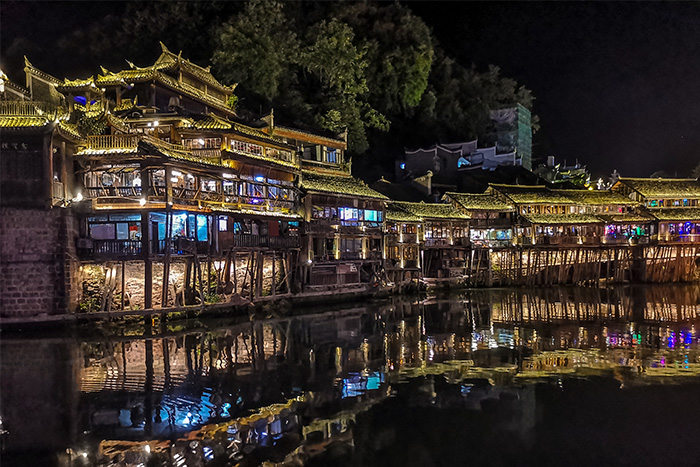 �������˸��