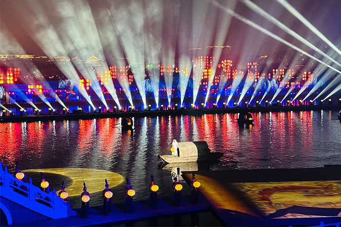 ����ҹ�ε���˸������