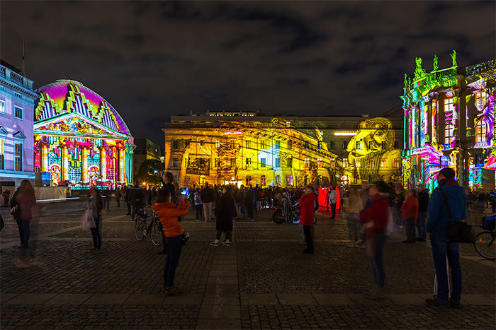 �޽�����ͶӰ