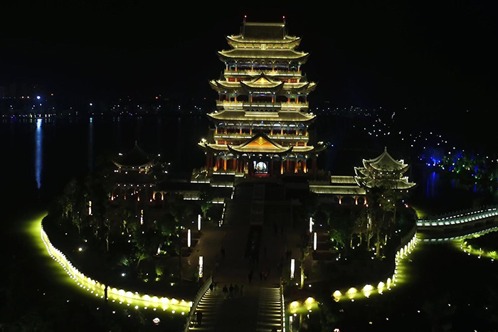 ����ҹ�ε���˸������