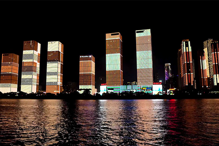 ¥����������