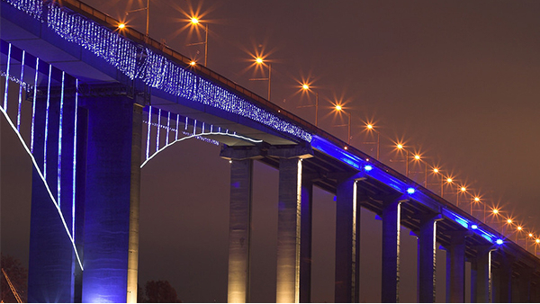 ���ž��������������ʵ�ֵƹ����޽����ں�����������������