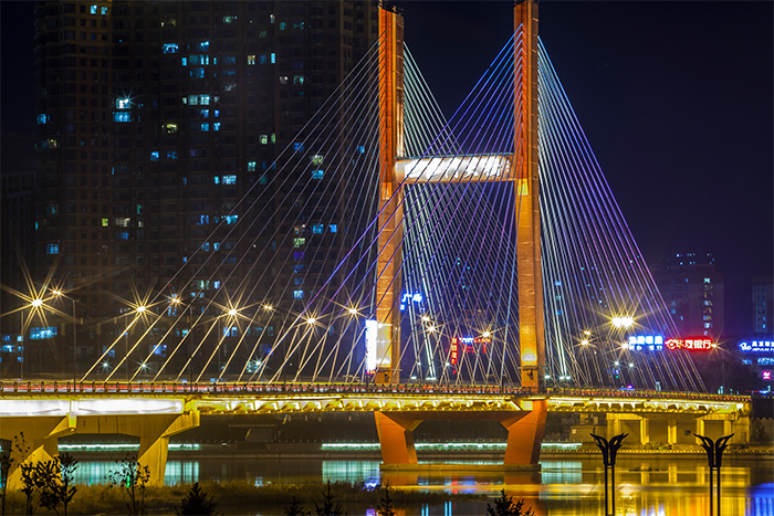 ����˸�����