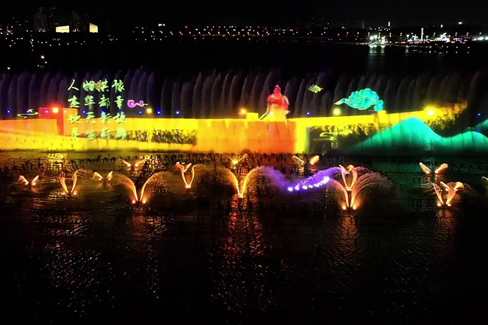 ���þ���ˮĻͶӰ