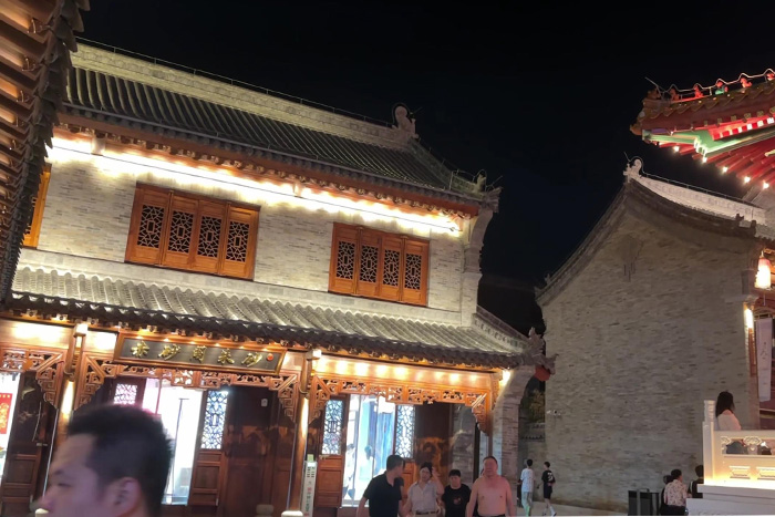 ��������˸������