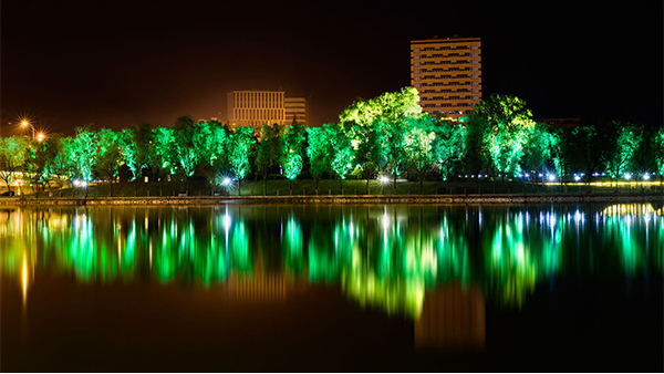 ԰�ֵ���˸����ƿ�����ǿ�����辶���Ӿ�Ч��