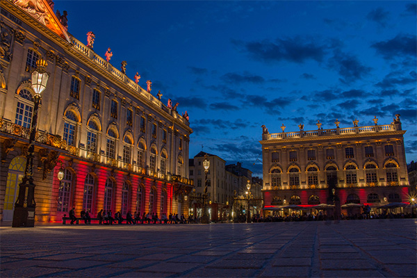 ¥������