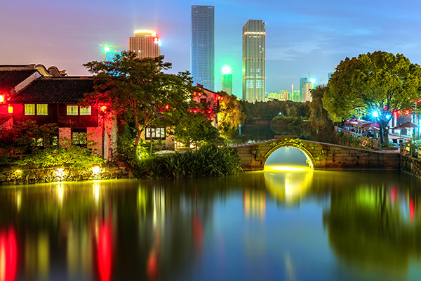 ҹ������˸��