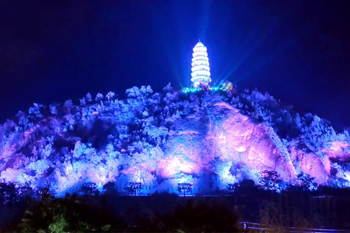 ɽ�����˸������